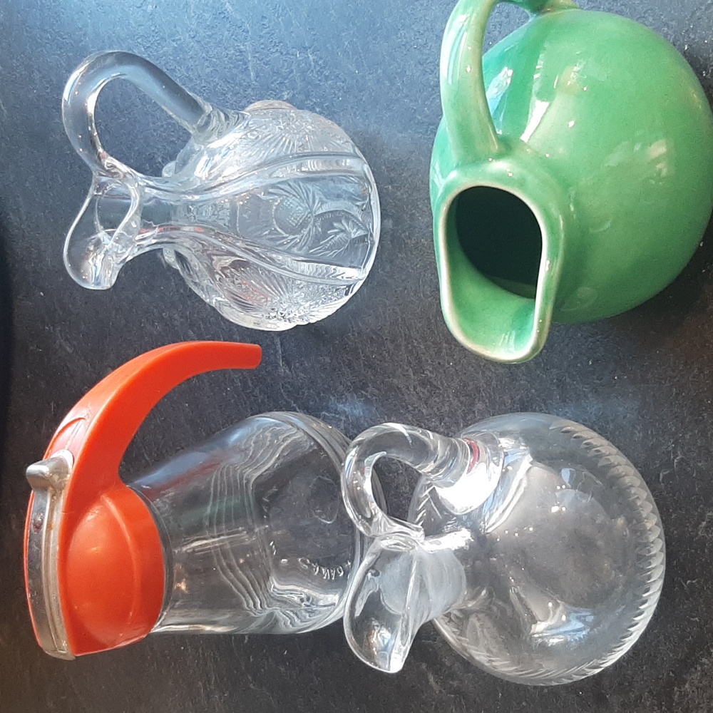 VINTAGE4️⃣Charming Glass and Ceramic PITCHER Set with Green and Red Details SZ S
